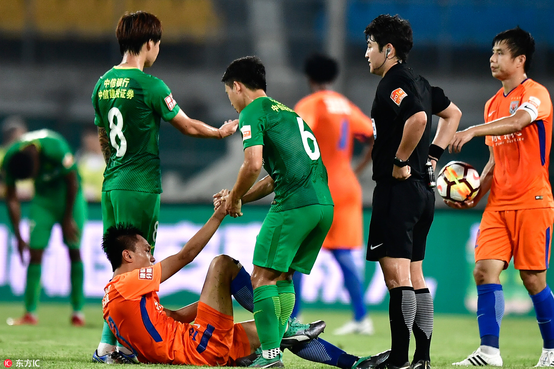 九游官网-关于里尔发布备战花絮,赛前主帅复盘,中超任务艰巨,球探报告显示潜力的信息